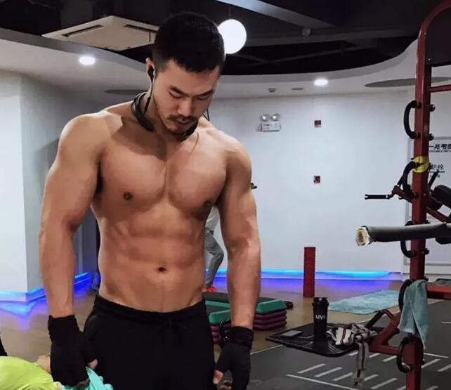 小鲜肉的当兵之旅，论一个成熟大叔的形成 - 51虹马