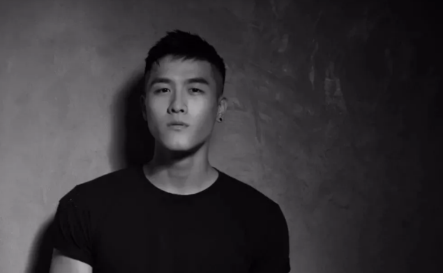 健身房偶遇小狼狗一枚,好看猛攻! - 51虹马 健身房偶遇小狼狗一枚,好看猛攻! - 51虹马