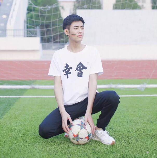 喜欢上了经常一起的体育生好兄弟!!!-51虹马