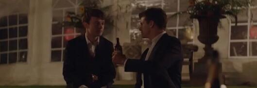 【英国/新剧】葬礼上相遇的两个男孩，亲了对方后惊慌失色-51虹马