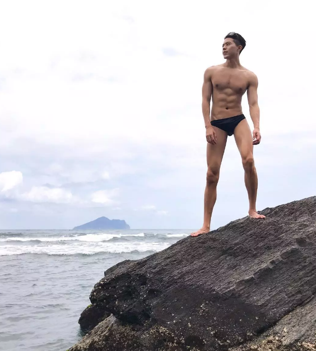 内裤太小？沐浴照来袭，你押大还是押小？ - 51虹马