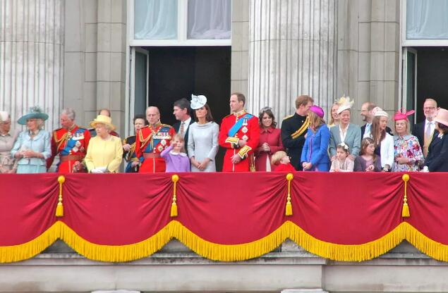 英国皇室迎来第一对同志婚礼!国内却又一次因为这吵翻了… - 51虹马 英国皇室迎来第一对同志婚礼!国内却又一次因为这吵翻了… - 51虹马