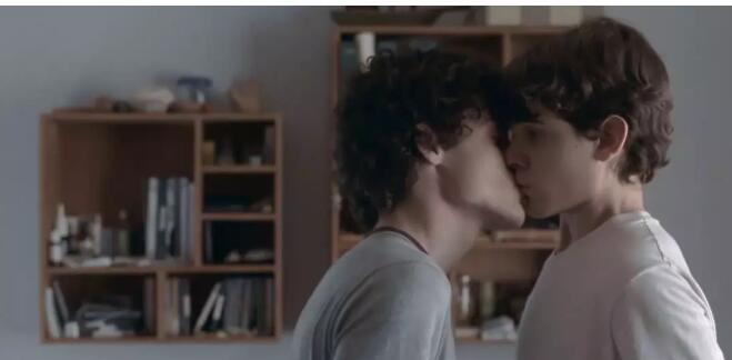 《爱，牵手》两个少年之间的纯纯之恋 - 51虹马