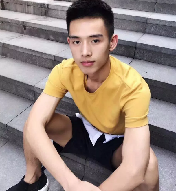 重庆小狼狗，掰开后让人惊叹 - 51虹马