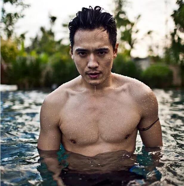 义渠君高云翔澳洲监狱被侵犯？身体不适就医！+高云翔男色写真 - 51虹马