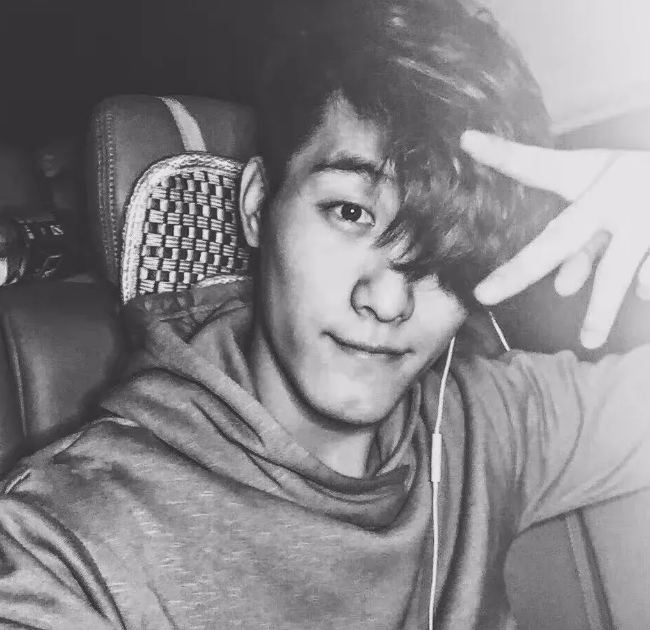 健身房偶遇小狼狗一枚，好看猛攻！ - 51虹马