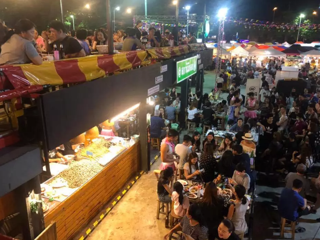 这家餐厅吃饭必须脱得光溜溜…… - 51虹马