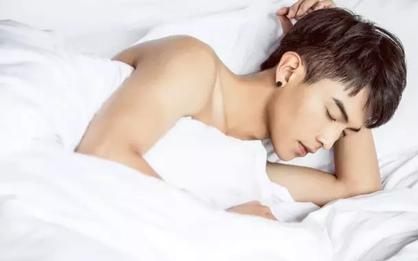 长腿老师撞脸陈晓纪凌尘，还有湿身诱惑超吸睛！ - 51虹马