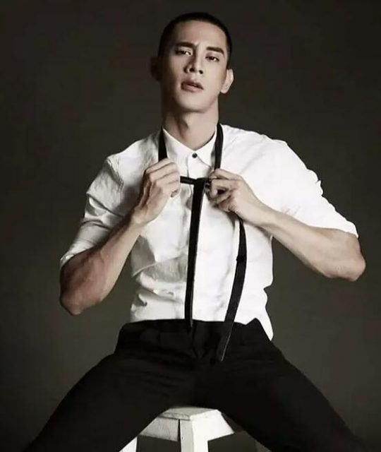 为什么圈名媛都是标准的络腮胡+寸头？-51虹马