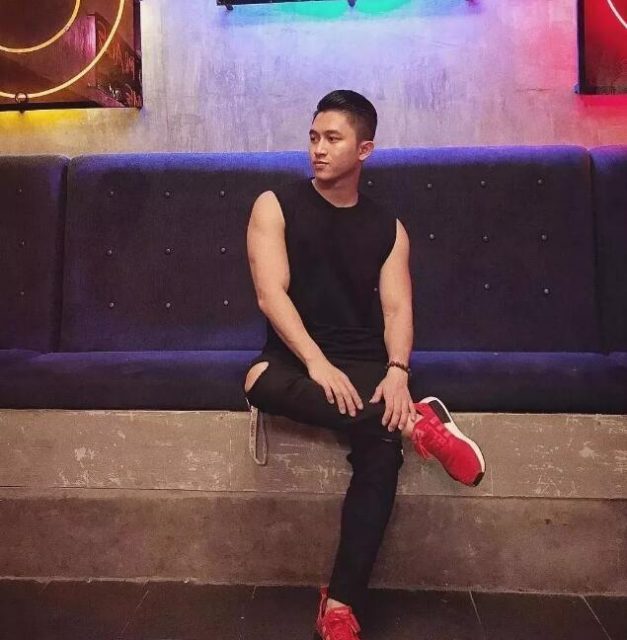 看点∣肌肉网红天菜泼水节大使,筋肉童颜加大胸肌,乱飙荷尔蒙的boy简直太犯规了! - 51虹马 看点∣肌肉网红天菜泼水节大使,筋肉童颜加大胸肌,乱飙荷尔蒙的boy简直太犯规了! - 51虹马