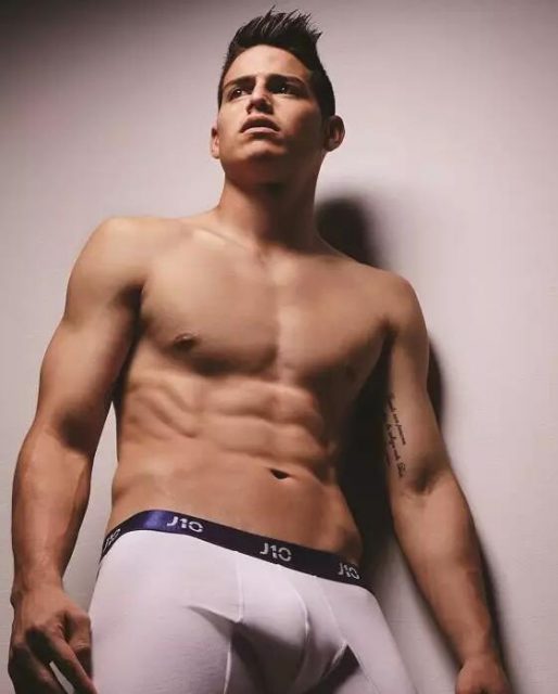 太帅了“本届世界杯的老公们长这样” - 51虹马