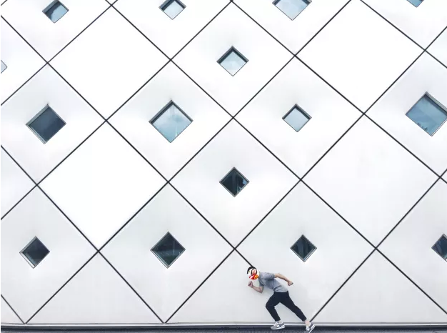 那晚和名媛睡觉后，我知道了他的秘密！ - 51虹马