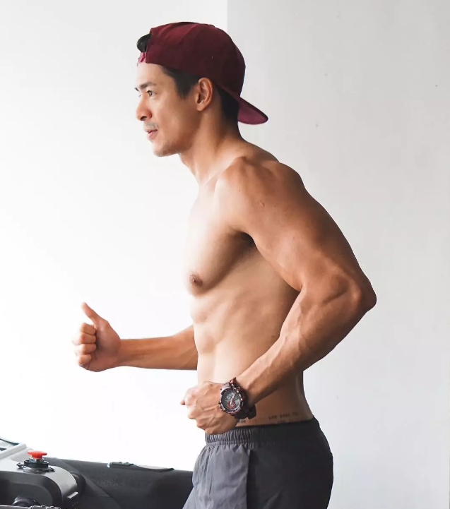 杂志御用男模，这枚熟男你要么？ - 51虹马