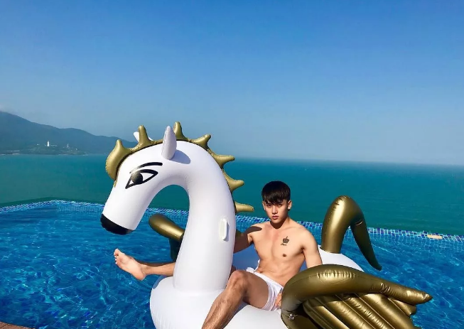 看点∣肌肉好身材就要Sao出来,古铜大胸肌八块腹肌快要窒息了惹!! - 51虹马 看点∣肌肉好身材就要Sao出来,古铜大胸肌八块腹肌快要窒息了惹!! - 51虹马