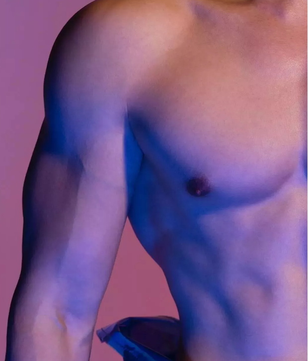 185的8块腹肌公狗腰东北爷们向云龙，了解一下 - 51虹马