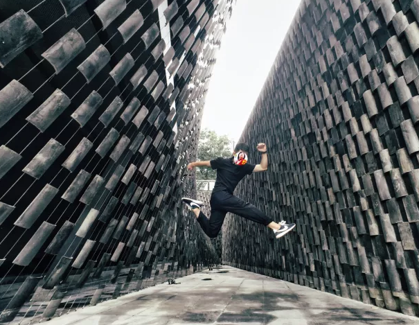 那晚和名媛睡觉后，我知道了他的秘密！ - 51虹马