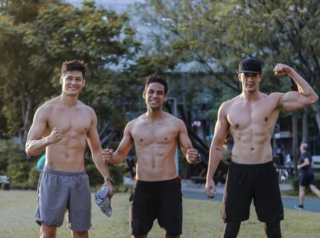 杂志御用男模，这枚熟男你要么？ - 51虹马