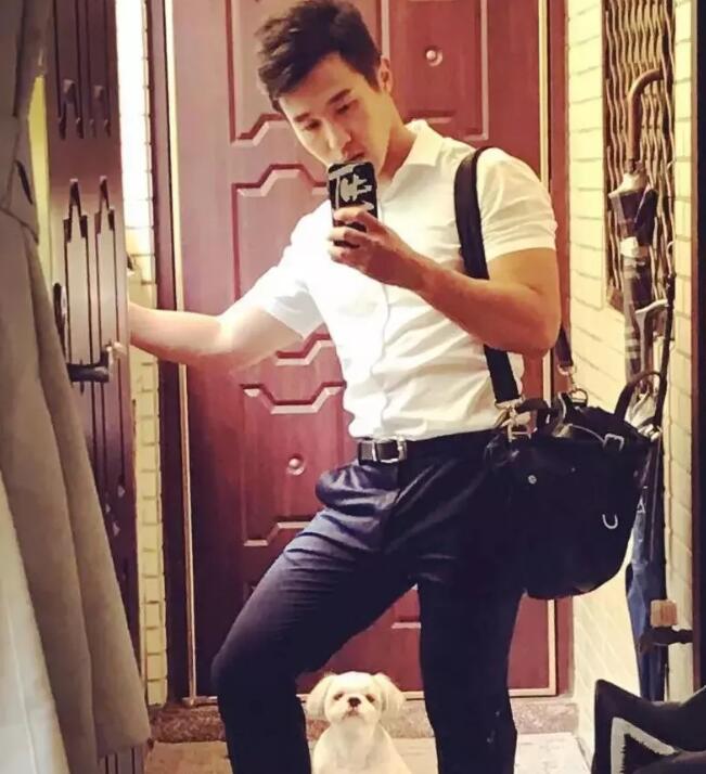 筋肉帅老师？ 别人口中：我的老师-51虹马