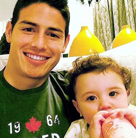 太帅了“本届世界杯的老公们长这样” - 51虹马