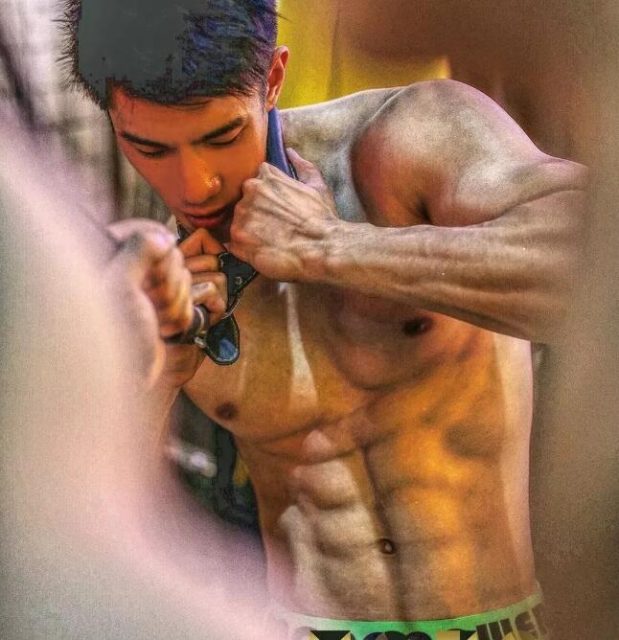 引众金主哄抢的189体育生，确实有点黑 - 51虹马