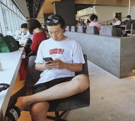 蒋劲夫放飞自我，出柜晒老公？ - 51虹马