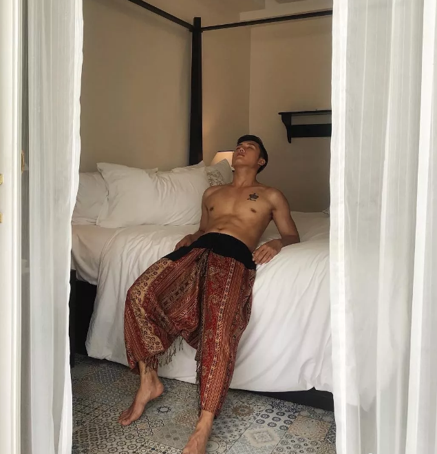 看点∣肌肉好身材就要Sao出来，古铜大胸肌八块腹肌快要窒息了惹！！ - 51虹马