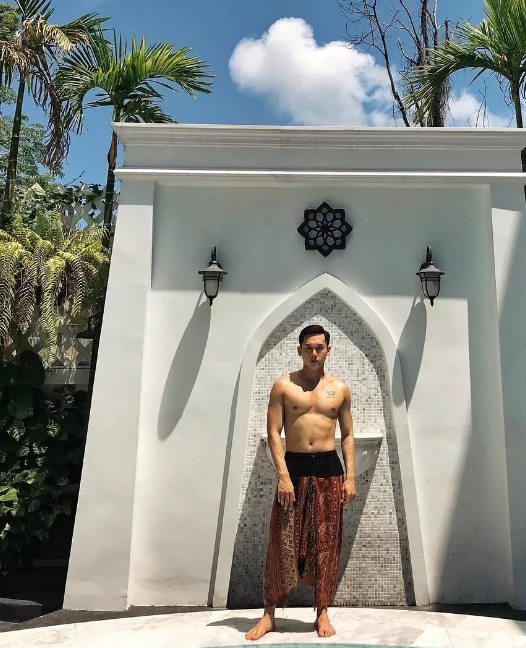 看点∣肌肉好身材就要Sao出来，古铜大胸肌八块腹肌快要窒息了惹！！ - 51虹马