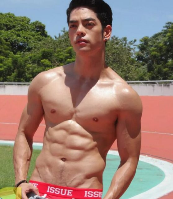 好惨！包很大网红被怼太像悲伤蛙，拍羞耻广告自证清白？ - 51虹马