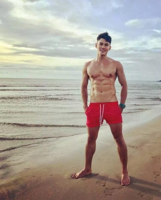 看点∣185.man货健体冠军“沖涼”照被疯传，天菜肌肉小将好“胸”！ - 51虹马