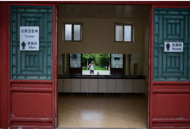 那晚和名媛睡觉后，我知道了他的秘密！ - 51虹马