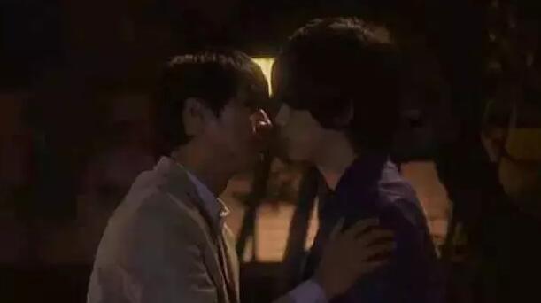 唯美的漫改腐剧：19岁鲜肉 VS 37岁大叔 - 51虹马