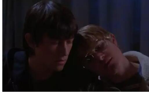 两名八岁男孩和成年大叔一起玩性游戏,成为男妓 - 51虹马 两名八岁男孩和成年大叔一起玩性游戏,成为男妓 - 51虹马