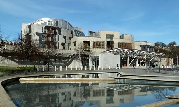 反同人士智商低？古巴将批准同婚？长隆回应同性无法购买情侣票… - 51虹马