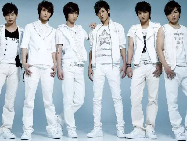 钢铁肌肉直男卖腐上瘾，为搏出位竟然这么拼？ - 51虹马