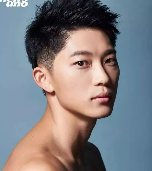 看点∣能飙车能演广告的筋肉体育生,还是身材迷人的鲜肉弟弟! - 51虹马 看点∣能飙车能演广告的筋肉体育生,还是身材迷人的鲜肉弟弟! - 51虹马