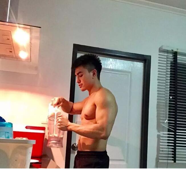 泰男筋肉帅哥娇羞以手吾dang - 51虹马