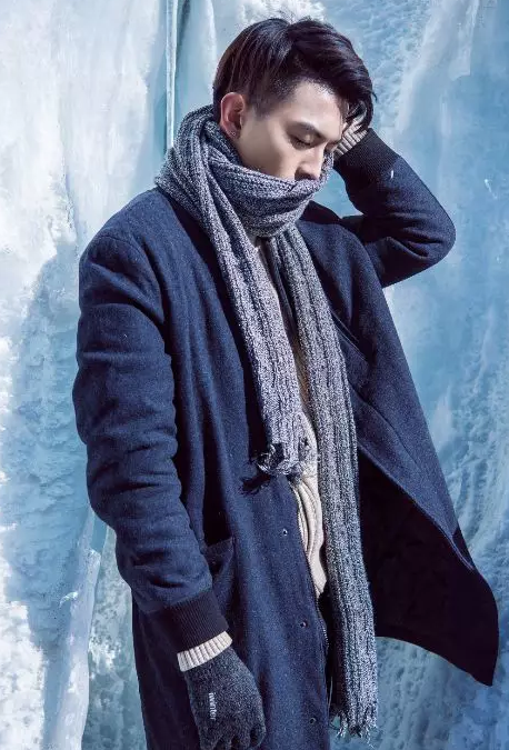 长腿老师撞脸陈晓纪凌尘，还有湿身诱惑超吸睛！ - 51虹马