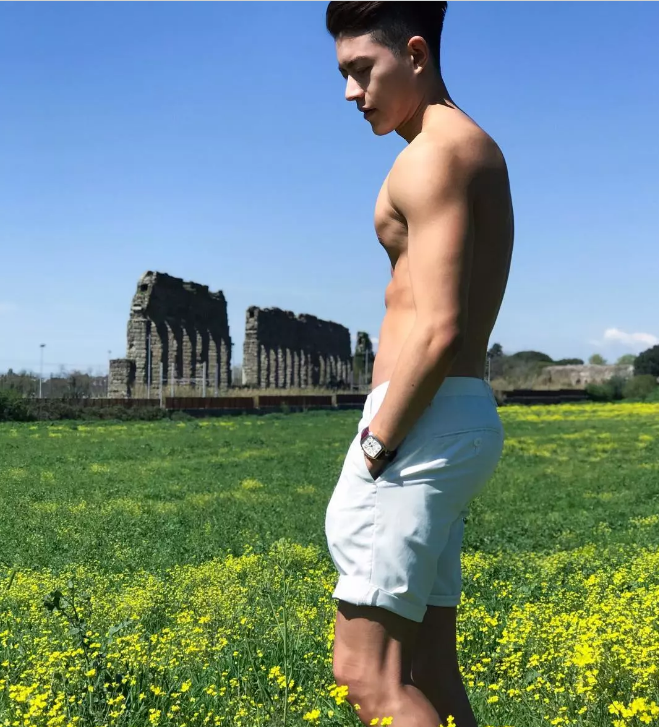 内裤太小？沐浴照来袭，你押大还是押小？ - 51虹马