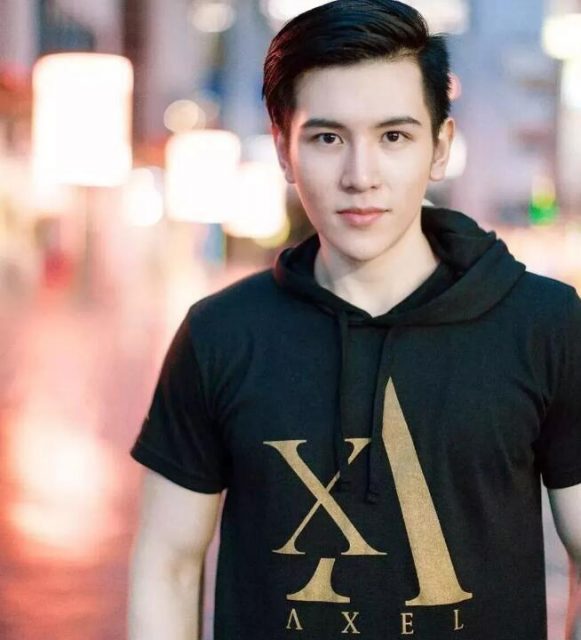 看点∣白嫩男模逆天胸肌还有沟，没有石更汉脸，也能男友力爆棚！ - 51虹马