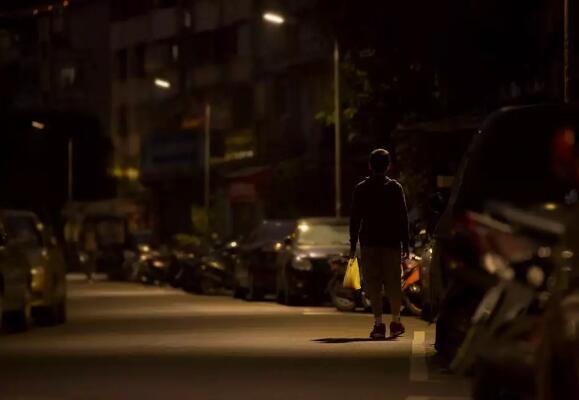 《青亲》：春光乍泄，爱意难寻 - 51虹马