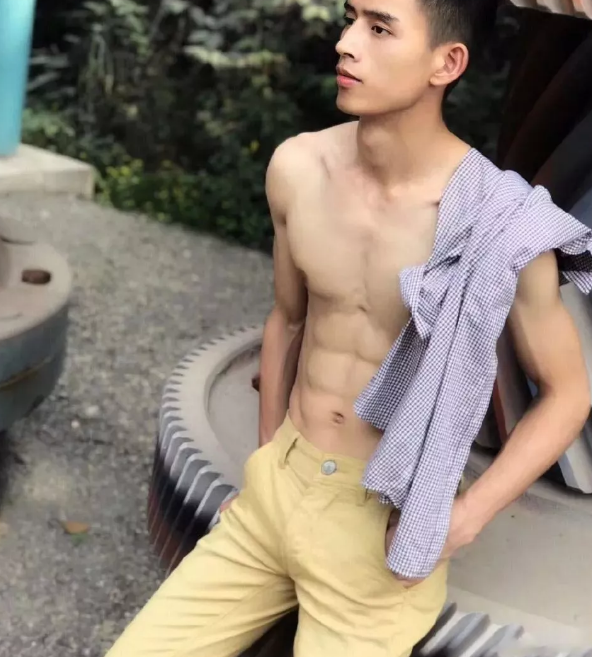 重庆小狼狗，掰开后让人惊叹 - 51虹马