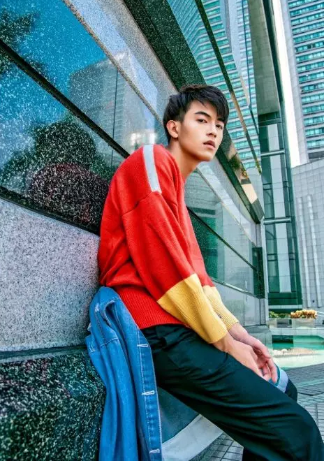 长腿老师撞脸陈晓纪凌尘，还有湿身诱惑超吸睛！ - 51虹马