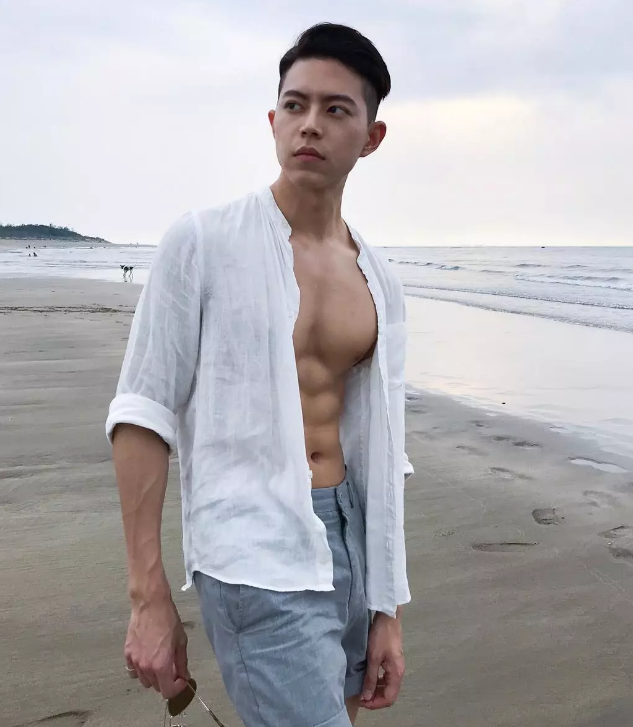 内裤太小？沐浴照来袭，你押大还是押小？ - 51虹马