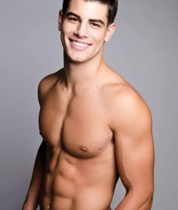 男模被​Kylie Jenner赏识，从十八线变成一线 - 51虹马