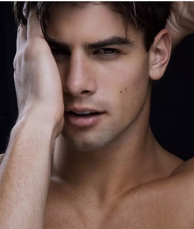 男模被​Kylie Jenner赏识，从十八线变成一线 - 51虹马