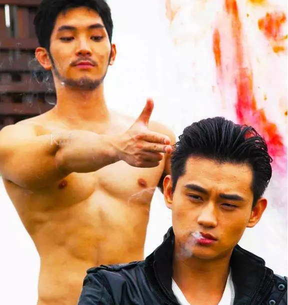 云翔新同志片《三十而立》X工作者贺飞和包晗参演 - 51虹马 云翔新同志片《三十而立》X工作者贺飞和包晗参演 - 51虹马