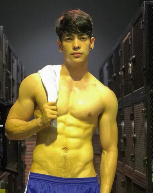 好惨！包很大网红被怼太像悲伤蛙，拍羞耻广告自证清白？ - 51虹马