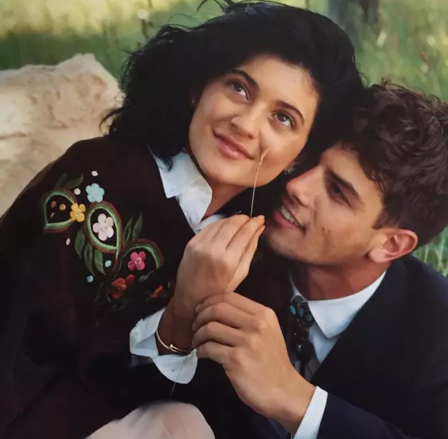 男模被​Kylie Jenner赏识，从十八线变成一线 - 51虹马