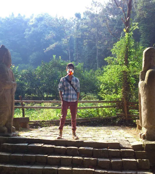 那晚和名媛睡觉后，我知道了他的秘密！ - 51虹马