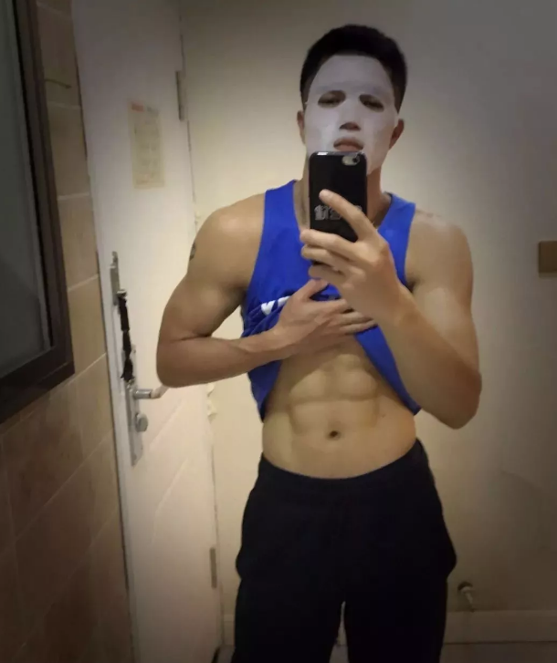 超过18的体育小哥哥，嫩到让人发怵 - 51虹马